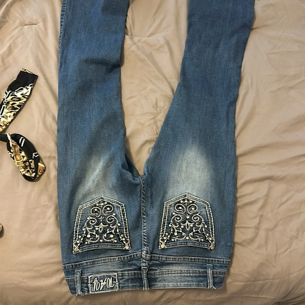 Jeans - Picture 3 of 4